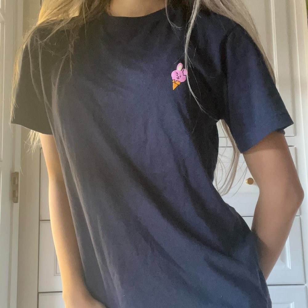 BTS Uniqlo BT21 Graphic T Shirt Jungkook Cooky